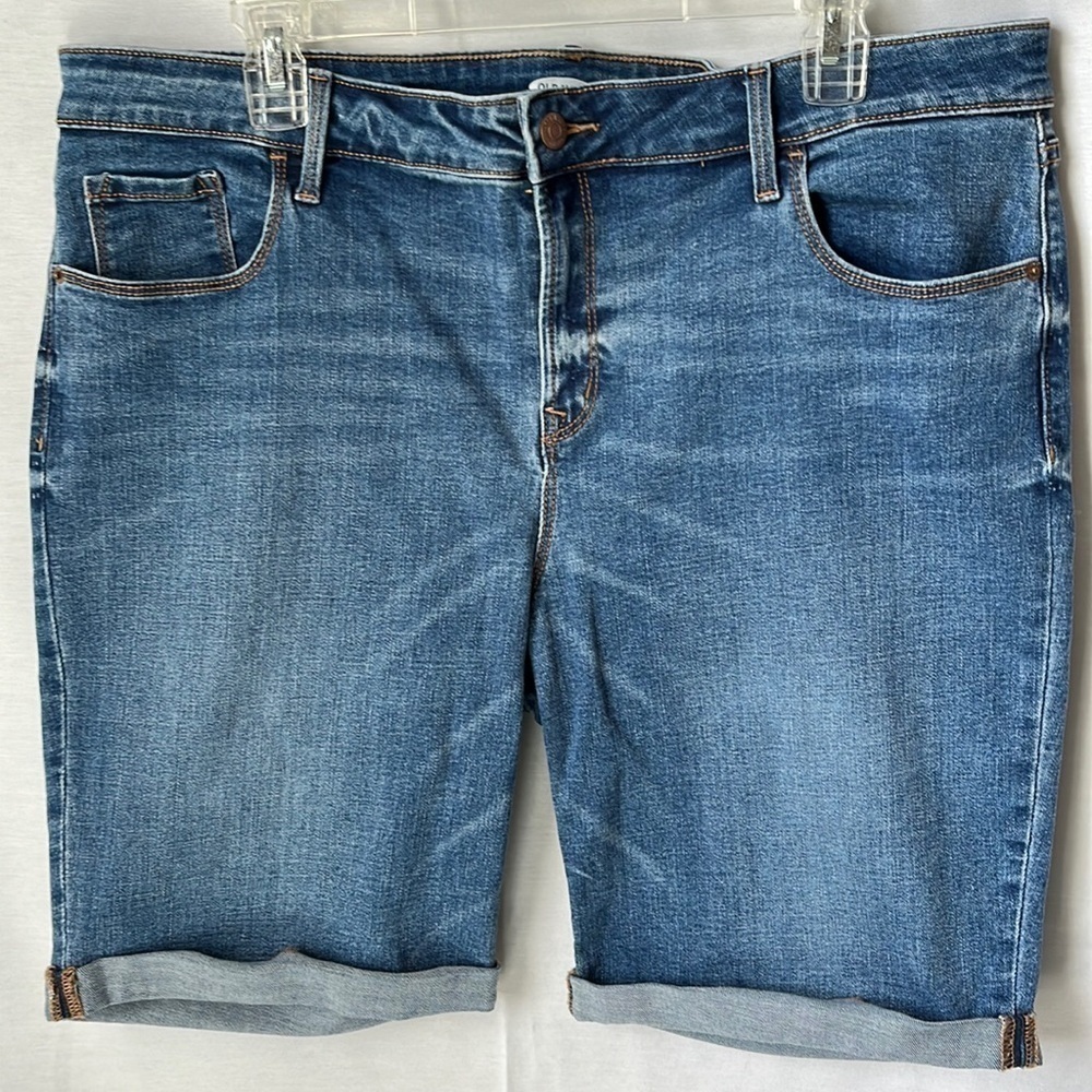 Old Navy Cuffed Denim Shorts Size 16